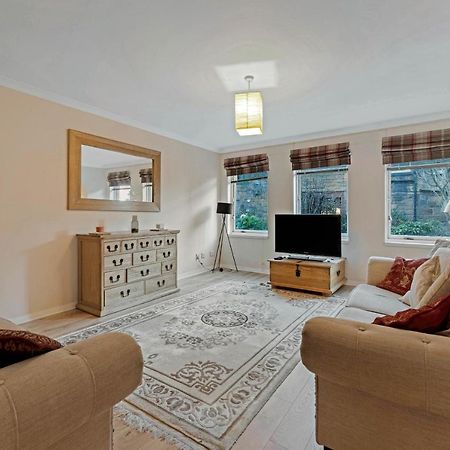 Elegant & Unique Getaway - Spacious 3 Bedroom, 2 Bathroom City Centre Apartment - Free Allocated Parking. 爱丁堡 外观 照片