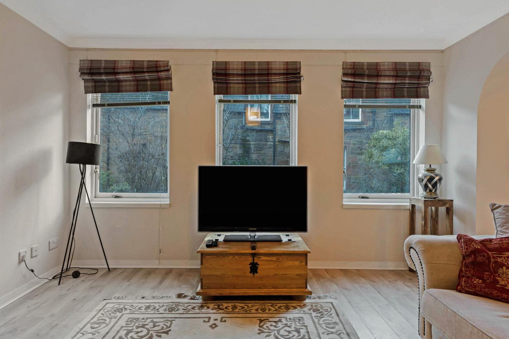 Elegant & Unique Getaway - Spacious 3 Bedroom, 2 Bathroom City Centre Apartment - Free Allocated Parking. 爱丁堡 外观 照片