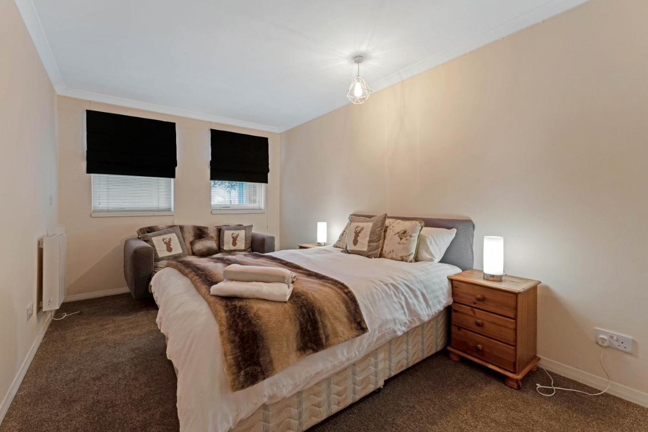 Elegant & Unique Getaway - Spacious 3 Bedroom, 2 Bathroom City Centre Apartment - Free Allocated Parking. 爱丁堡 外观 照片