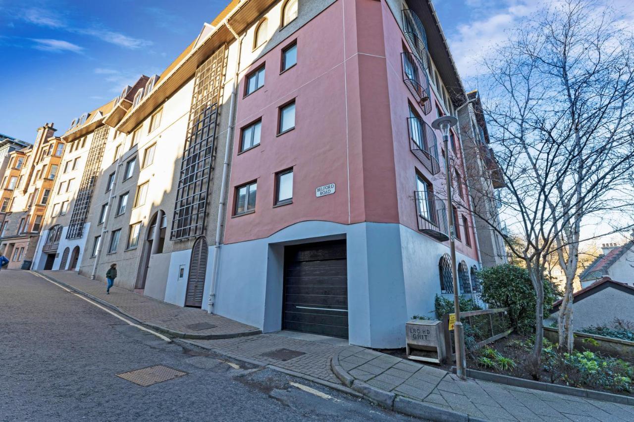 Elegant & Unique Getaway - Spacious 3 Bedroom, 2 Bathroom City Centre Apartment - Free Allocated Parking. 爱丁堡 外观 照片